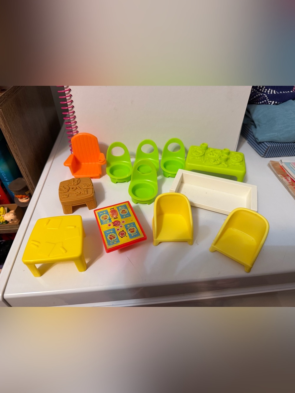 Vintage Fisher Price Little People Family Home House Furniture Picnic Table Lot